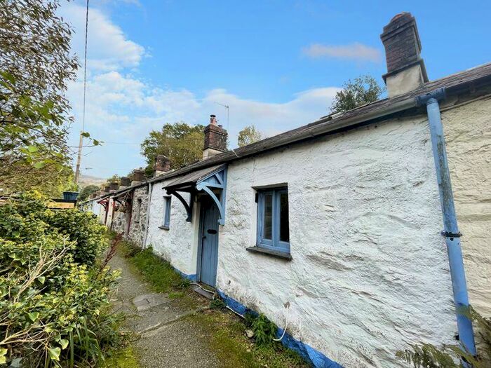 2 Bedroom Terraced House For Sale In Bethesda, LL57