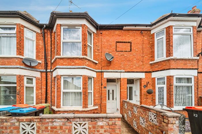 3 Bedroom Terraced House For Sale In Western Road, Bletchley, Milton Keynes, MK2