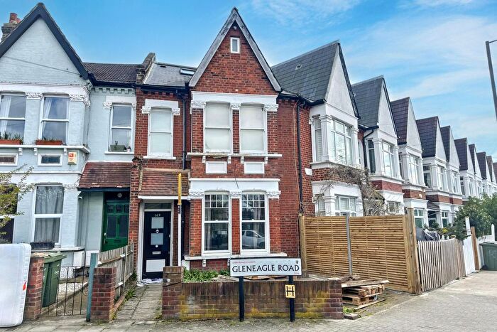 3 Bedroom Terraced House For Sale In Gleneagle Road, London, SW16
