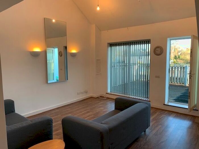 1 Bedroom Flat To Rent In Heol Y Deri, Rhiwbina, Cardiff, CF14