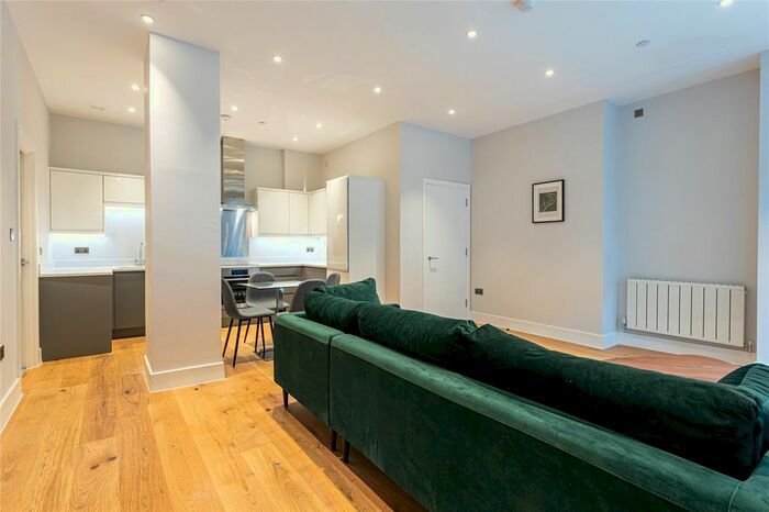 2 Bedroom Maisonette To Rent In Cooper Street, Manchester, M2