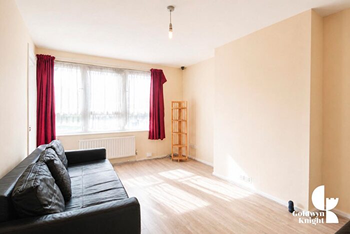 3 Bedroom Flat To Rent In Joseph Street, London, E3