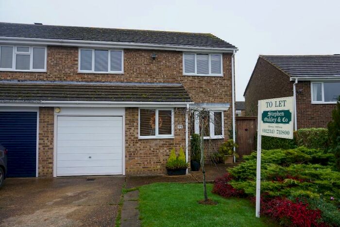 3 Bedroom Semi-Detached House To Rent In West Side Rise, Olney, MK46