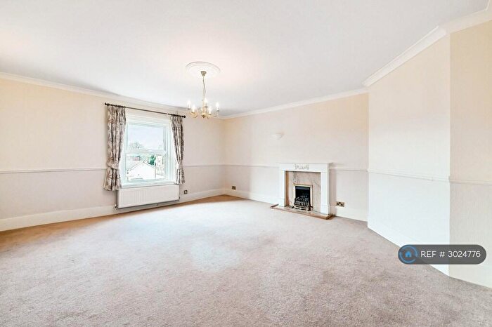 3 Bedroom Flat To Rent In Pittville Circus Road, Cheltenham, GL52