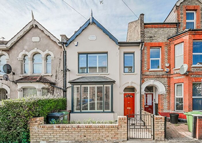 5 Bedroom Terraced House To Rent In Stainforth Road, Walthamstow, Walthamstow, London, E17
