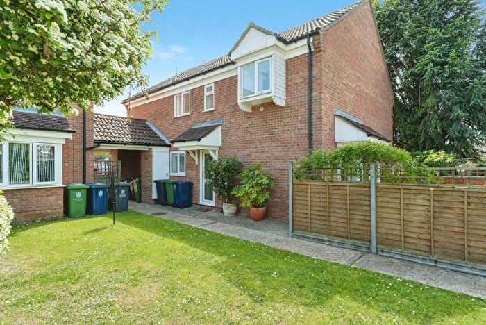 2 Bedroom End Terrace House For Sale In The Rowans, Cambridge, Cambridgeshire, CB24
