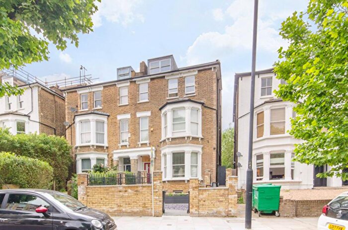 2 Bedroom Flat To Rent In Fordwych Road, West Hampstead, London, NW2