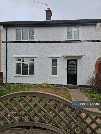 3 Bedroom Terraced House To Rent In Sycamore Grove, Southend-On-Sea, SS2