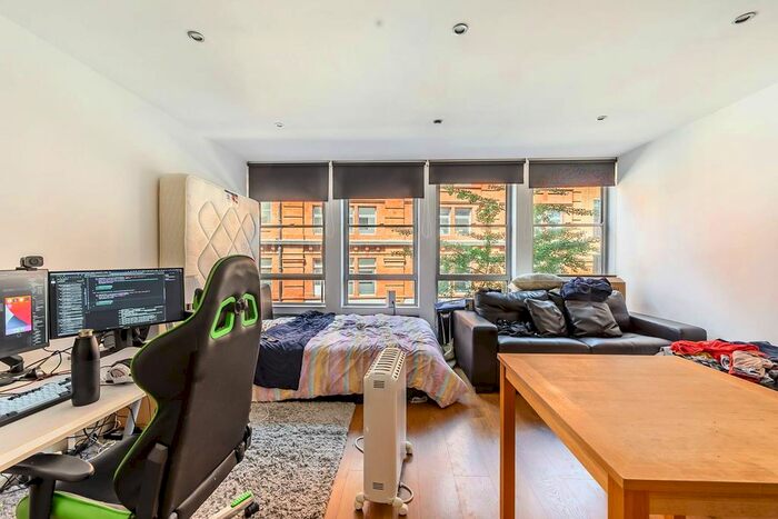 Studio To Rent In Rochester Row, Westminster, London, SW1P