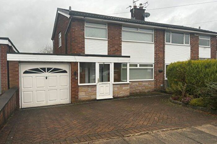 3 Bedroom Property To Rent In Blenheim Close, Bury, BL9