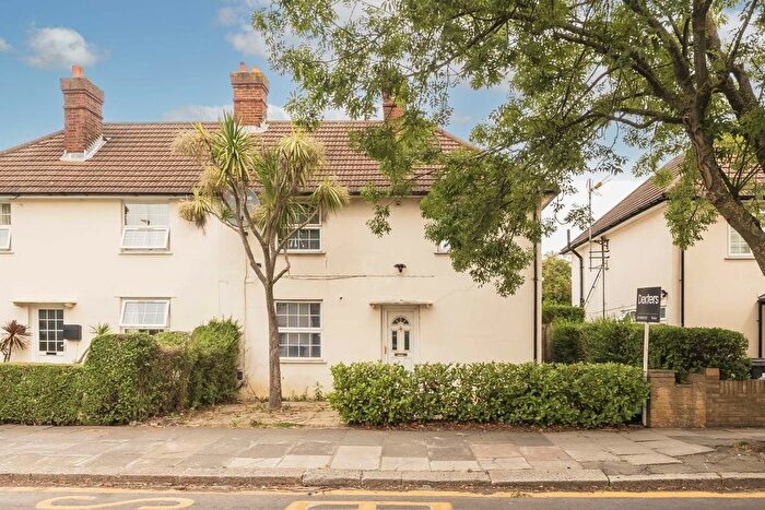 4 Bedroom Property To Rent In Noel Road, Acton, W3
