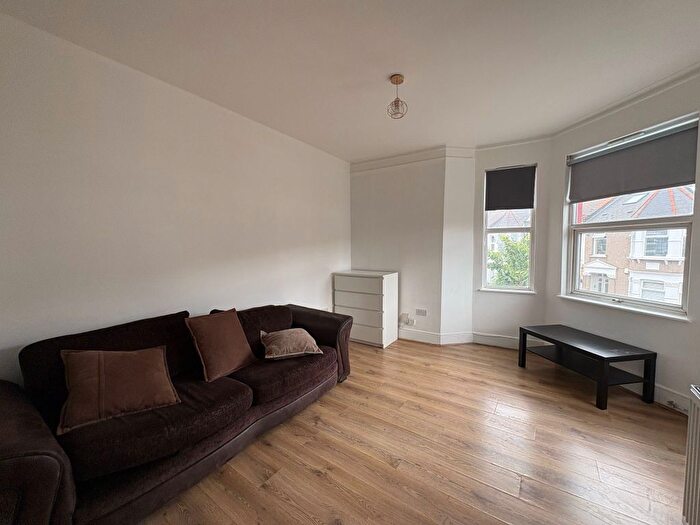 3 Bedroom Flat To Rent In Boundary Road, London, N22