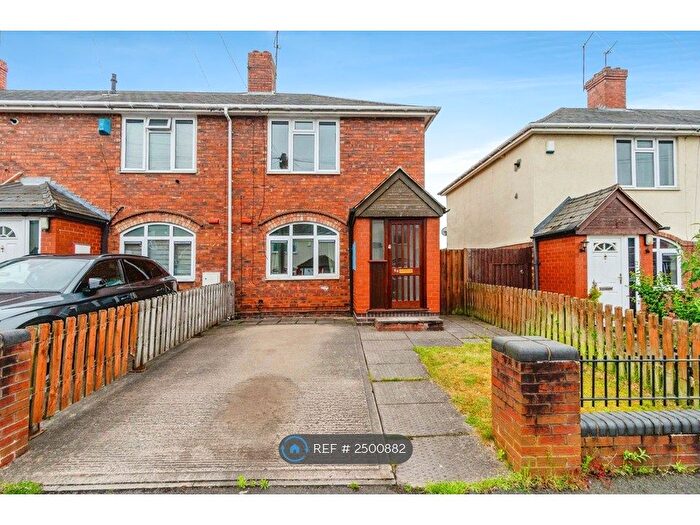 2 Bedroom End Of Terrace House To Rent In Luce Road, Wolverhampton, WV10