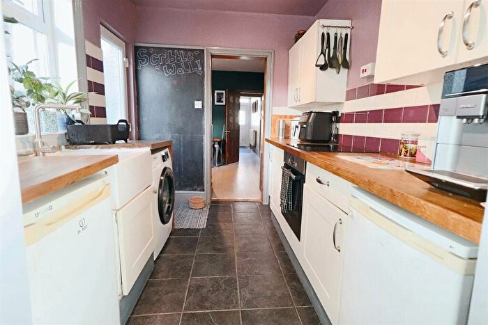 3 Bedroom Terraced House For Sale In Queens Road, Lowestoft, NR32