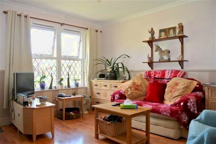 1 Bedroom House To Rent In Surrey, KT15