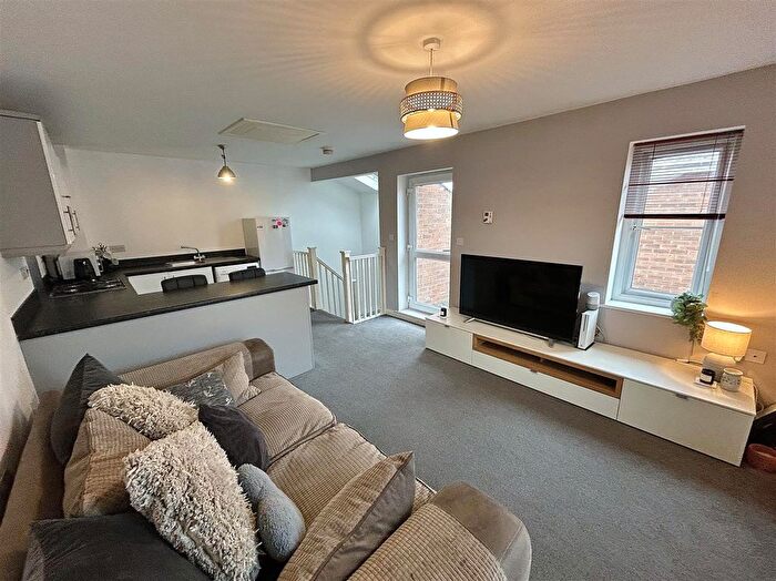 1 Bedroom Semi-Detached House To Rent In Rockwood Close, Knottingley, WF11