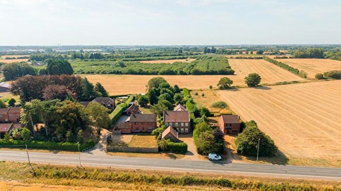4 Bedroom Detached House For Sale In Barton Road, Wisbech, Cambridgeshire, PE13