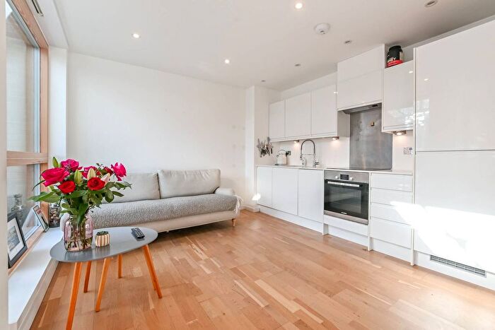 1 Bedroom Flat For Sale In High Road Leyton, Leyton, London, E10