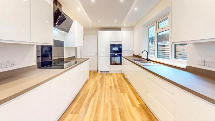 4 Bedroom Bungalow For Sale In Compton Road, New Milton, Hampshire, BH25