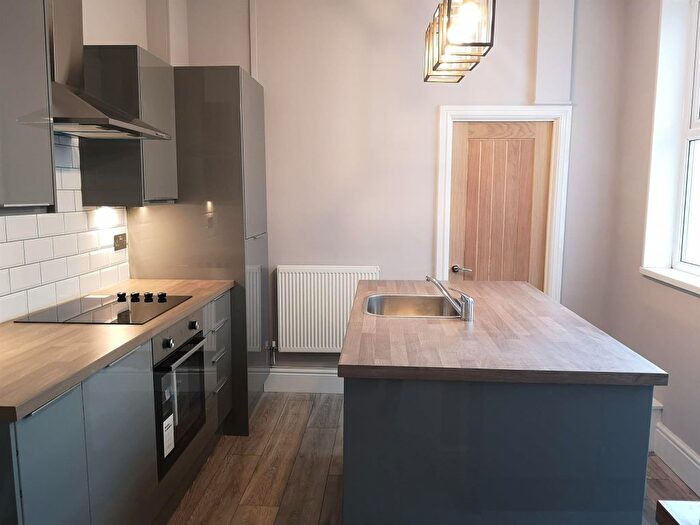 3 Bedroom Property To Rent In High Street, Abertridwr, Caerphilly, CF83