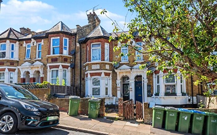 1 Bedroom Flat For Sale In Plum Lane, Plumstead, SE18