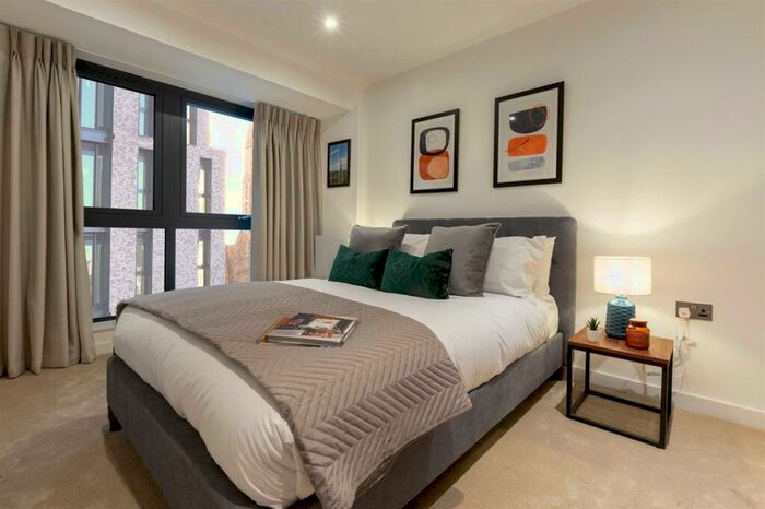 2 Bedroom Flat To Rent In Herschel Street, SL1