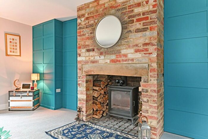 4 Bedroom Detached House For Sale In London Road, Hill Brow, Liss, Hampshire, GU33