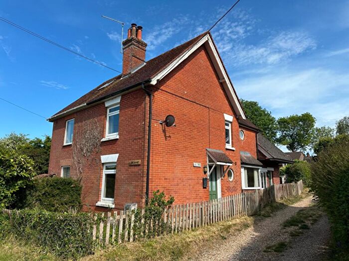 3 Bedroom Semi-Detached House For Sale In Morgans Vale Road, Redlynch, Salisbury, SP5