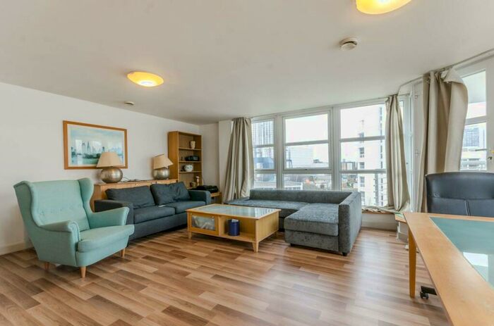 2 Bedroom Flat To Rent In Pierhead Lock, Canary Wharf, London, E14