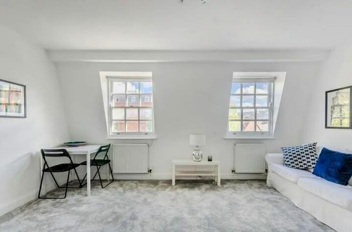 1 Bedroom Flat To Rent In Grey Innys Rd, Camden, WC1X
