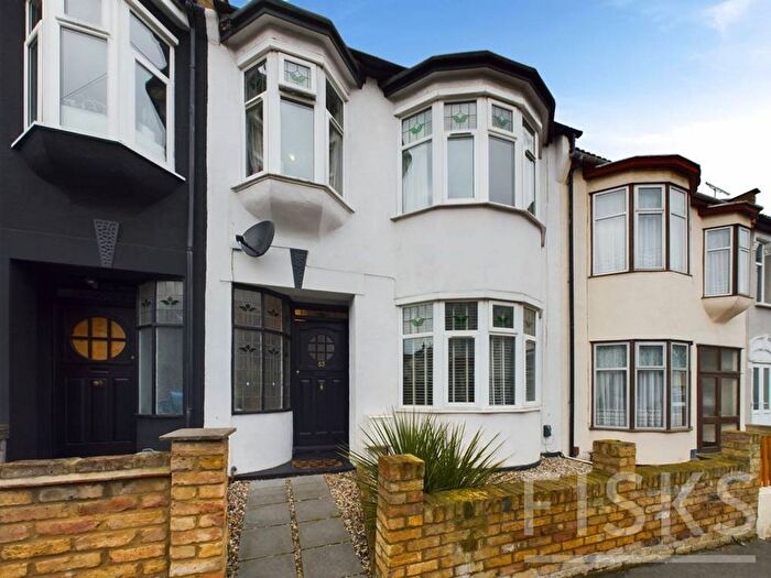 3 Bedroom Terraced House For Sale In Southview Drive, Westcliff-On-Sea, SS0