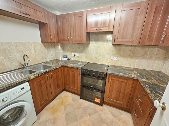 1 Bedroom Flat To Rent In Cranleigh House, Westwood Road, Southampton, SO17