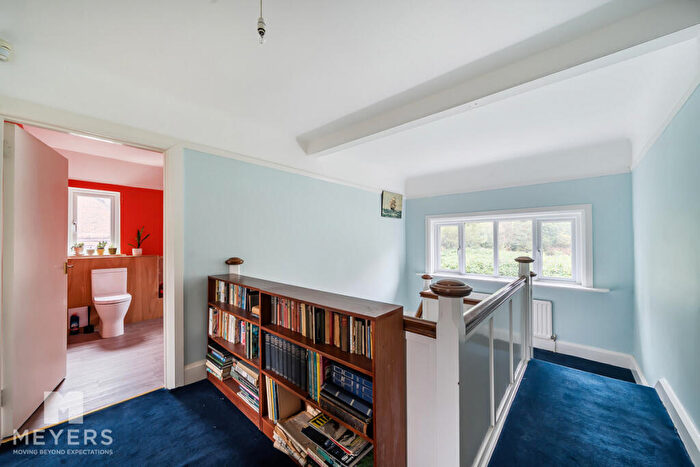 4 Bedroom Detached House For Sale In Higher Blandford Road, Broadstone, BH18 - Photo 12