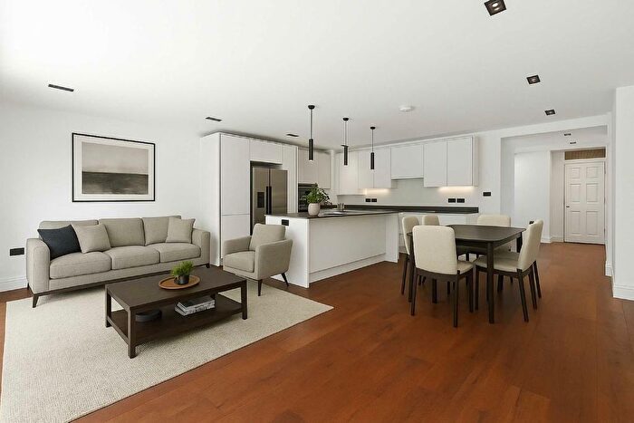 3 Bedroom Terraced House To Rent In Avondale Park Gardens, Holland Park, W11