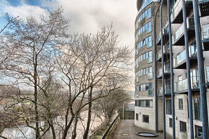 1 Bedroom Apartment For Sale In Salts Mill Road, Shipley, West Yorkshire, BD17