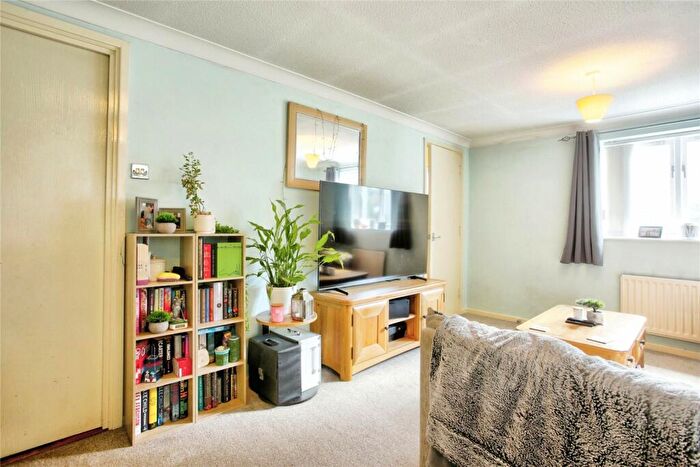 1 Bedroom Flat For Sale In Cartington Court, Newcastle Upon Tyne, NE3