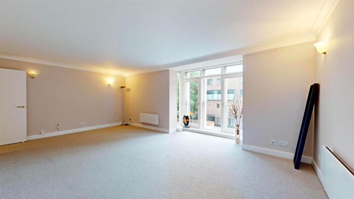 2 Bedroom Flat To Rent In Marlborough Hill, St Johns Wood, NW8