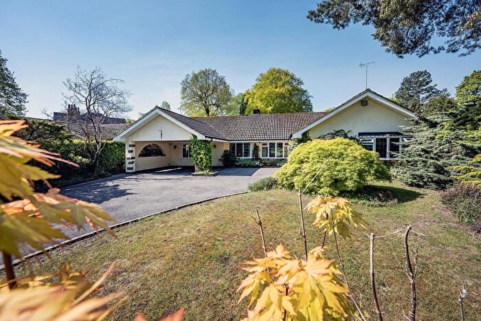 3 Bedroom Detached Bungalow For Sale In The Crescent, Hampton-In-Arden, Solihull, B92