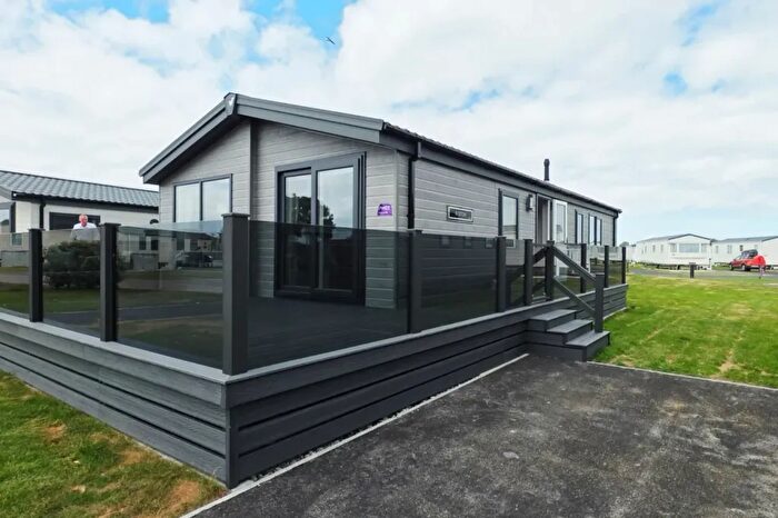 3 Bedroom Park Home For Sale In Coast Road, Berrow, Burnham-On-Sea, TA8