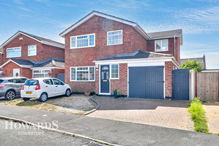 4 Bedroom Detached House For Sale In Herons Close, Lowestoft, NR32