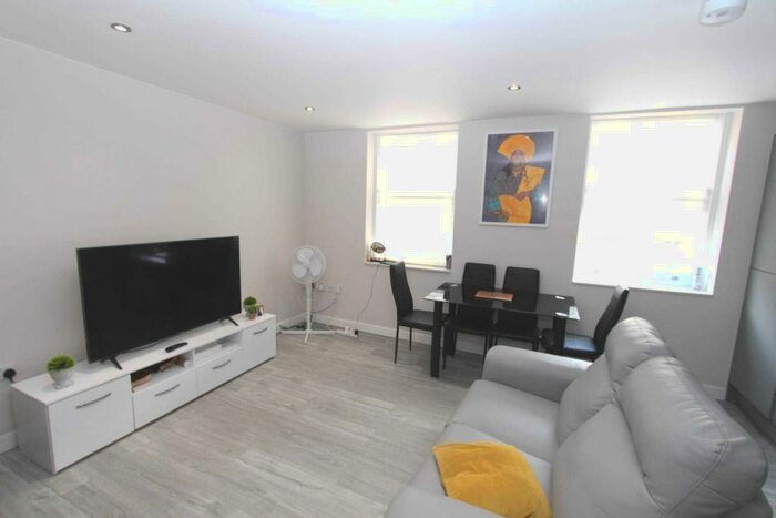 1 Bedroom Apartment To Rent In The Oaks, Stone Street, Gravesend, DA11