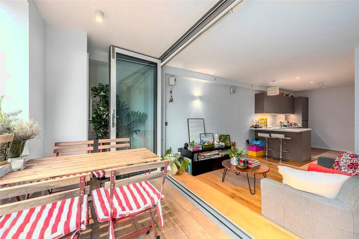 1 Bedroom Flat For Sale In Bruges Place, Camden Town, NW1
