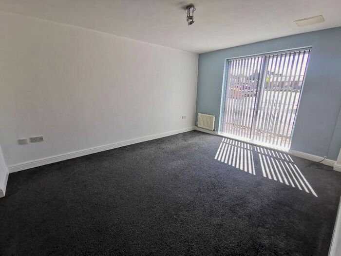 2 Bedroom Flat To Rent In Bramwell Court, Derwentwater Road, Gateshead, NE8