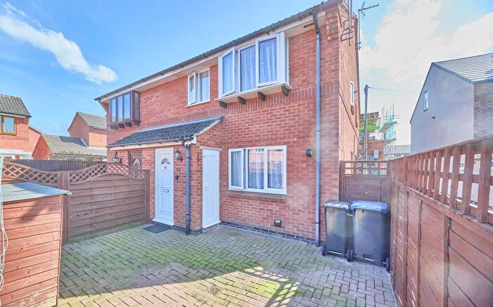 1 Bedroom End Of Terrace House For Sale In Wood Street, Hinckley, LE10