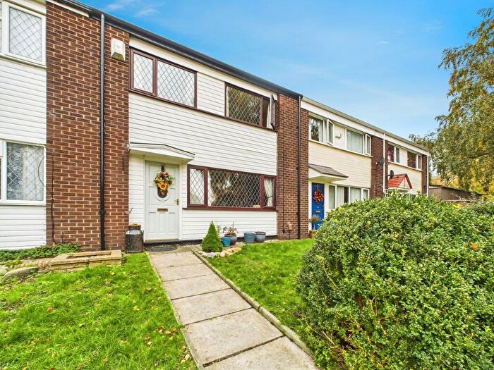 3 Bedroom Terraced House For Sale In Tiverton Walk, Bolton, BL1