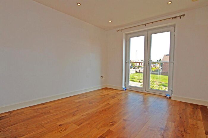 2 Bedroom Apartment To Rent In The Gables, Plains Road, Mapperley, Nottingham, NG3