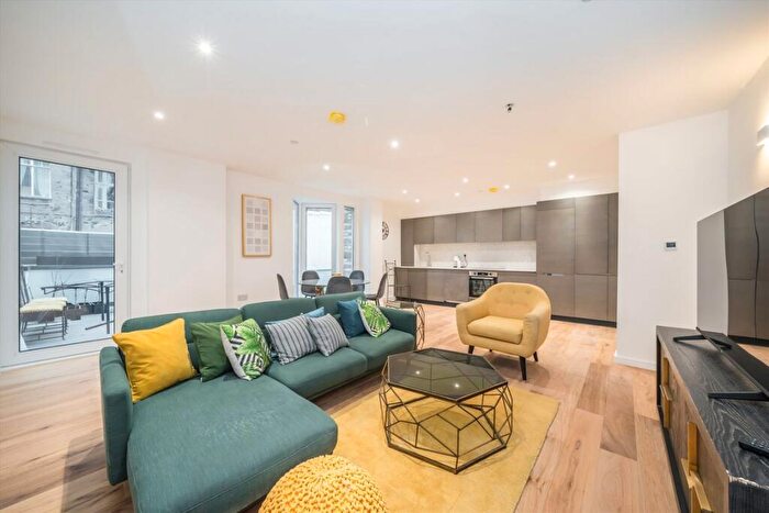 3 Bedroom Flat For Sale In Powell Road, Enclave Collection, E5