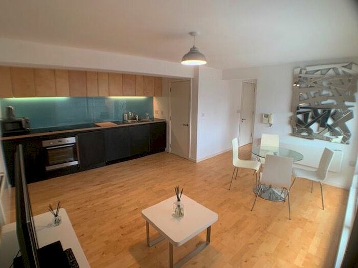 1 Bedroom Flat To Rent In The Avenue, Leeds, LS9