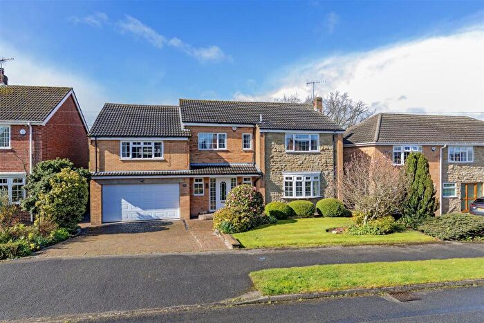 4 Bedroom Detached House For Sale In Chartwell Avenue, Wingerworth, Chesterfield, S42
