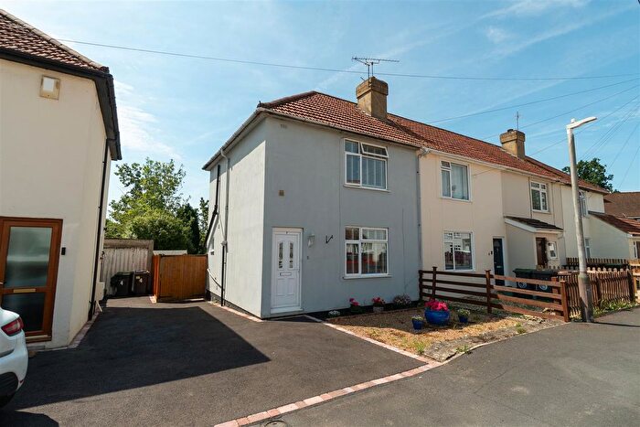 2 Bedroom End Terrace House For Sale In Larkfield Close, Larkfield, ME20